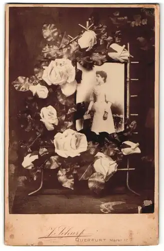 Fotografie J. Scharf, Querfurt, Portrait Dame, Montage mit Blumen