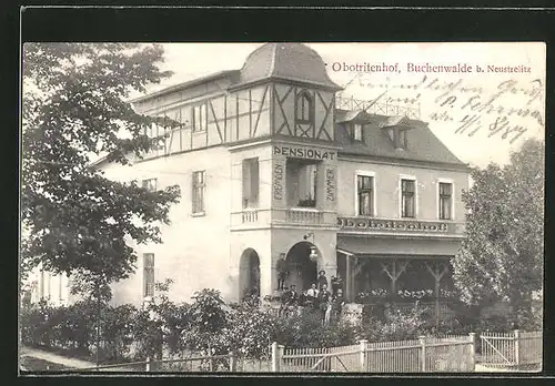 AK Neustrelitz, Obotritenhof im Buchenwalde