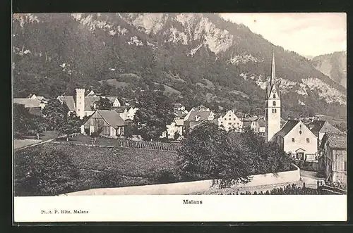 AK Malans, Ortspartie mit Kirche im Gebirge