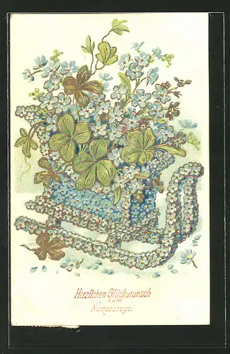 Präge-AK Geschmückter Schlitten aus Vergissmeinnicht und Kleeblättern, Goldverzierung, Blumenbild