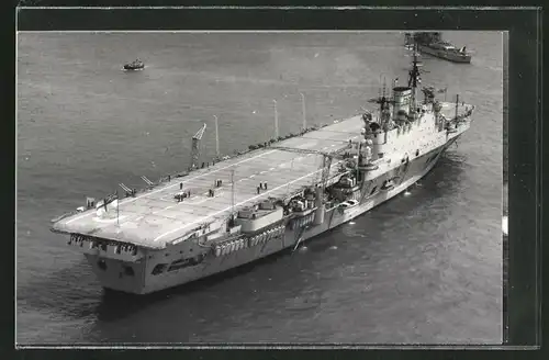 Fotografie Flugzeugträger HMS Eagle der Royal Navy