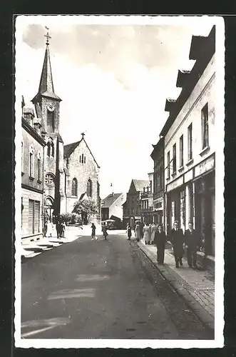 AK Quierschied, Marienstrasse mit Pfarrkirche