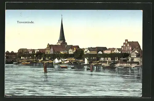 Goldfenster-AK Travemünde, Ortspartie vom Wasser aus gesehen mit leuchtenden Fenstern