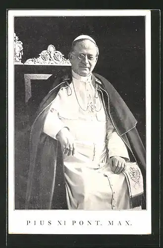 AK Papst Pius XI. sitzt auf seinem Thron
