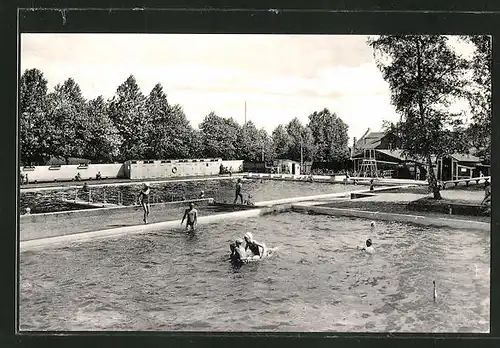 AK Kellinghusen / Mittelholstein, Partie im Schwimmbad