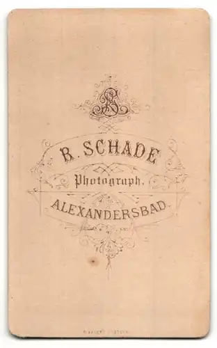 Fotografie R. Schade, Alexandersbad, Portrait junger Mann mit zurückgekämmtem Haar
