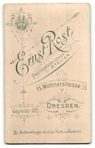 Fotografie Ernst Rost, Dresden-A., Säugling im weissen Kleidchen