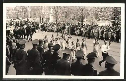 AK Hannover, Volksfest am 01. Mai 1937, Festumzug