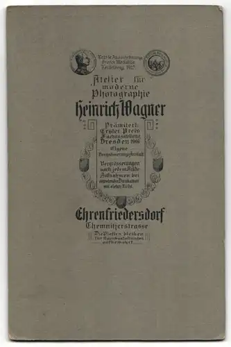 Fotografie Heinrich Wagner, Ehrenfriedersdorf, Portrait Hochzeitspaar in festlicher Garderobe, Braut und Bräutigam