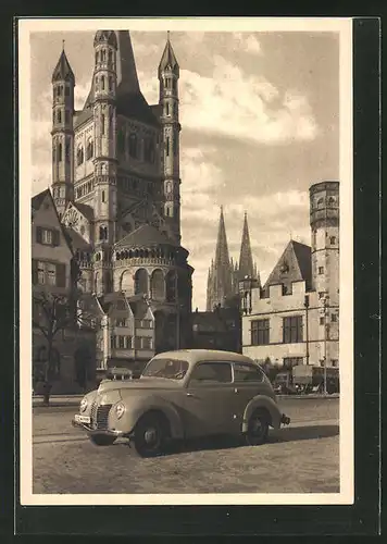 AK Köln a. Rh., Ford-Auto an der St. Martinskirche