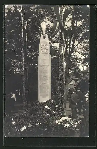 Foto-AK Ratzeburg, Einweihung Kriegerdenkmal des Jägerbattaillons Nr. 9 am Königsdamm 1921