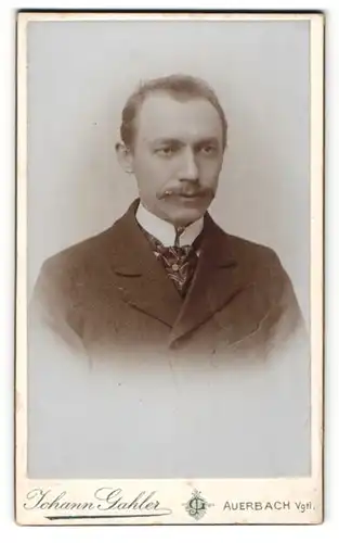Fotografie Johann Gahler, Auerbach i/Vgtl., Portrait Herr mit Oberlippenbart