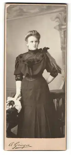 Fotografie A. Grieger, Berlin-NO, Neu-Weissensee, Portrait junge Dame mit langem Haar