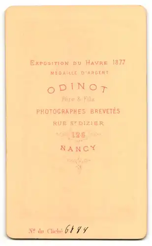 Fotografie Odinot, Nancy, Portrait junger Herr Anzug mit Krawatte