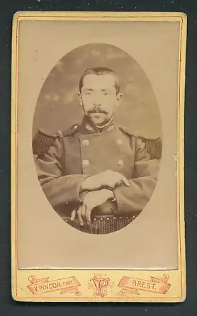 Fotografie V. Pincon, Brest, Portrait Soldat mit Bart