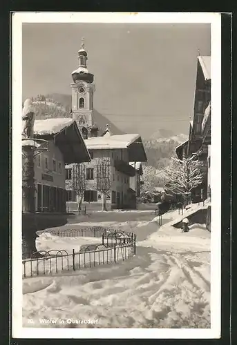 AK Oberaudorf, Winterliche Orstpartie mit Kirche