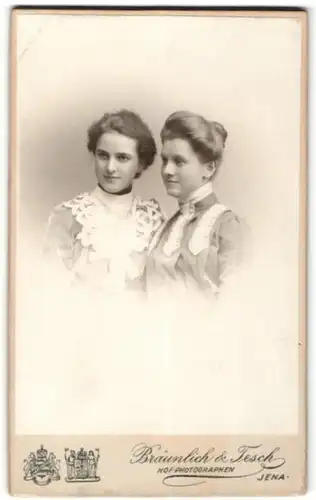 Fotografie Bräunlich & Tesch, Jena, Portrait zwei junge Damen