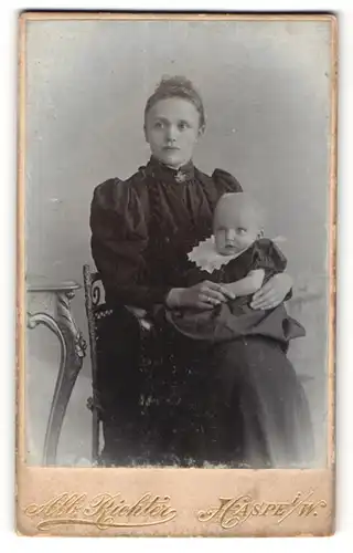Fotografie Alb. Richter, Haspe i/W, Portrait junge Frau und Säugling