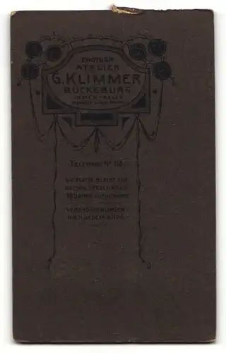 Fotografie G. Klimmer, Bückeburg, Portrait halbwüchsiger Knabe in Anzug