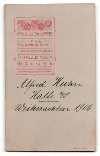Fotografie Paul Schuppe, Halle / Saale, junger hübscher Mann mit zurückgekämmtem Haar und Zwicker