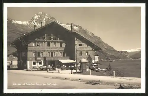 AK Maloja, Hotel Schweizerhaus mit Gebirge im Hintergrund