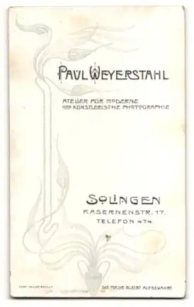 Fotografie Paul Weyerstahl, Solingen, Portrait Säugling in Leibchen