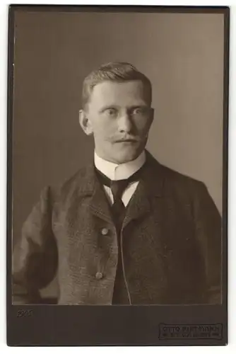 Fotografie Otto Rietmann, St. Gallen, Portrait Herr mit Oberlippenbart
