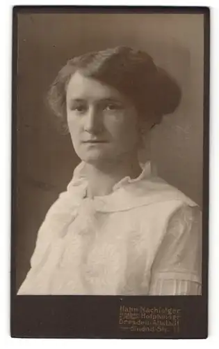 Fotografie Hahn Nachfolger, Dresden-Altstadt, Portrait junge Dame mit Hochsteckfrisur