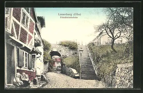 AK Lauenburg / Elbe, Partie an der Friedrichsbrücke