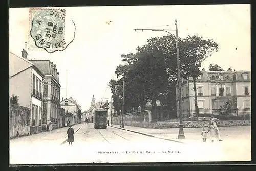 AK Pierrefitte, La Rue de Paris, La mairie, Strassenbahn