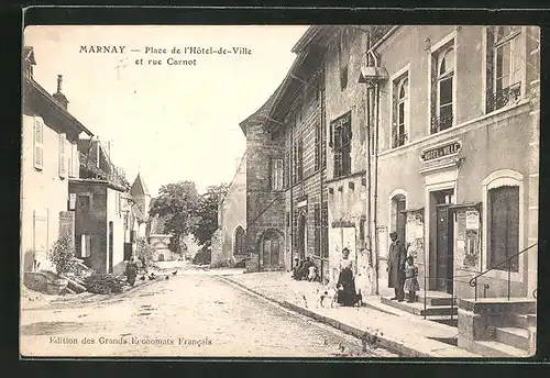 AK Marnay, Place de l'Hotel-de-Ville et rue Carnot