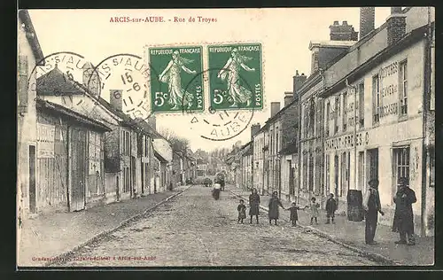 AK Arcis-sur-Aube, Rue de Troyes