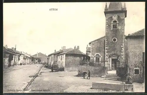 AK Atton, Strassenpartie bei der Kirche