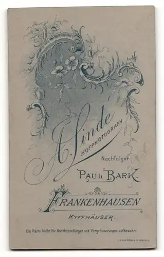 Fotografie Paul Bark, Frankenhausen, Portrait junge Frau mit zusammengebundenem Haar