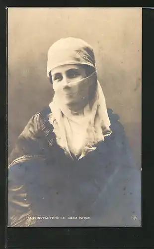 AK Constantinople, türkische Frau mit verhülltem Gesicht