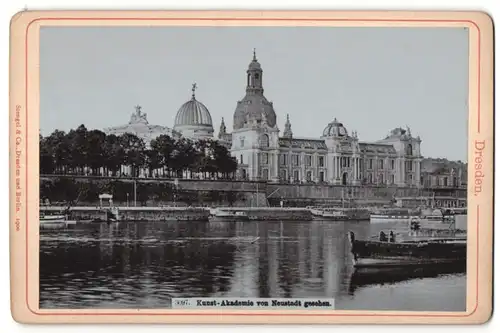 Fotografie Stengel & Co., Dresden & Berlin, Ansicht Dresden, Kunst-Akademie von Neustadt gesehen