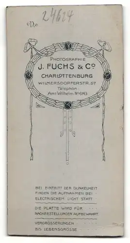 Fotografie J. Fuchs & Co., Berlin-Charlottenburg, Portrait junger Herr mit Zwicker