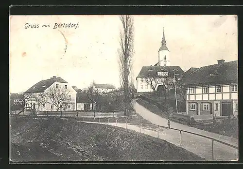 AK Bertsdorf, Ortspartie mit Blick zur Kirche