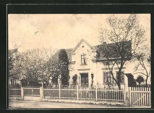 AK Poischwitz, Wohnhaus mit Garten