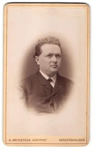 Fotografie A. Weinstock, Sondershausen, Portrait eines Mannes in Anzug