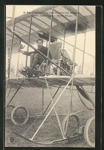 AK Flugzeug-Pionier M. Roger Sommer im Henry Farman Fluggerät