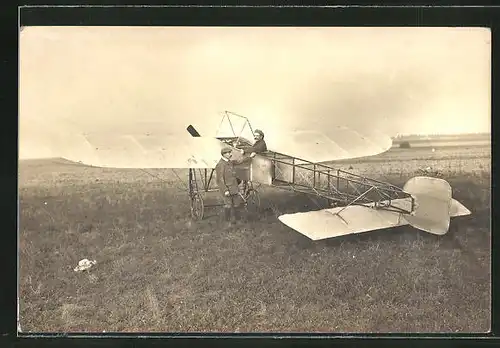 AK Flug-Pioniere mit ihrem Flugzeug