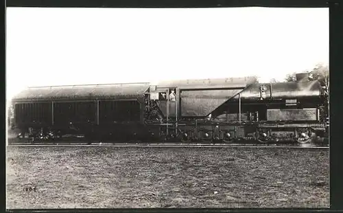 AK englische Eisenbahn mit Lokführern