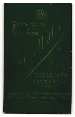 Fotografie W. Müller, Magdeburg, Portrait Fräulein mit zeitgenöss. Frisur