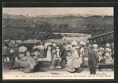 AK Pau, Partie an der Bergbahn, Vue sur la Chaine des Pyrénées et le Pic du Midi d'Ossau, prise de la Place Royale