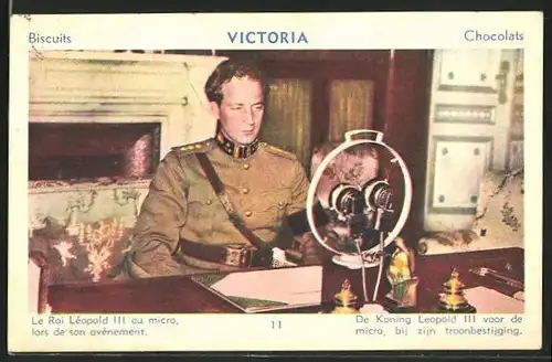 AK König Leopold III. von Belgien in Uniform an seinem Schreibtisch vor einer Radioansprache