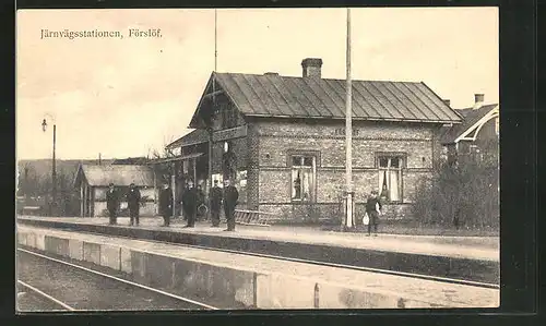 AK Förslöf, Järnvägsstationen, Schaffner am Bahnhof
