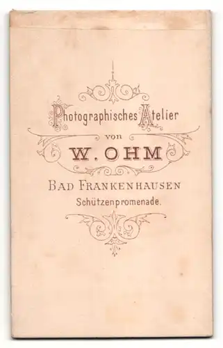 Fotografie W. Ohm, Bad Frankenhausen, Portrait Fräulein mit zusammengebundenem Haar