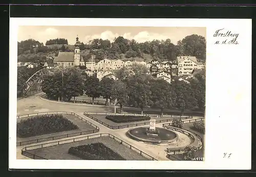 AK Trostberg a. d. Alz., Ortspartie mit Blcik auf einen Park und den Ort mit Kirche