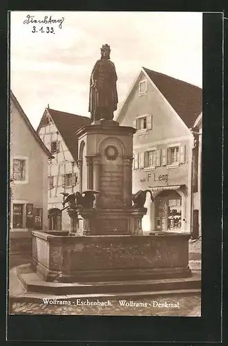 AK Wolframs-Eschenbach, Wolframs-Denkmal mit Geschäft F. Leng